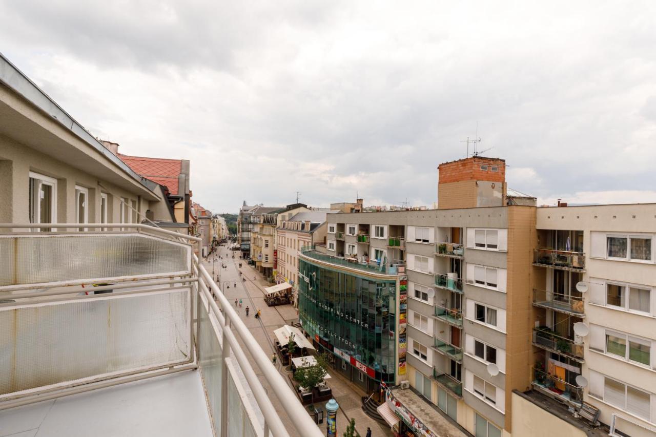 Apartments Tgm 11 Karlovy Vary Bagian luar foto