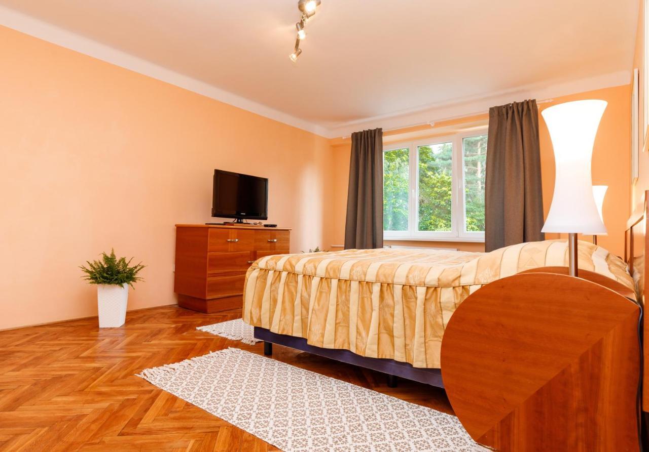 Apartments Tgm 11 Karlovy Vary Bagian luar foto