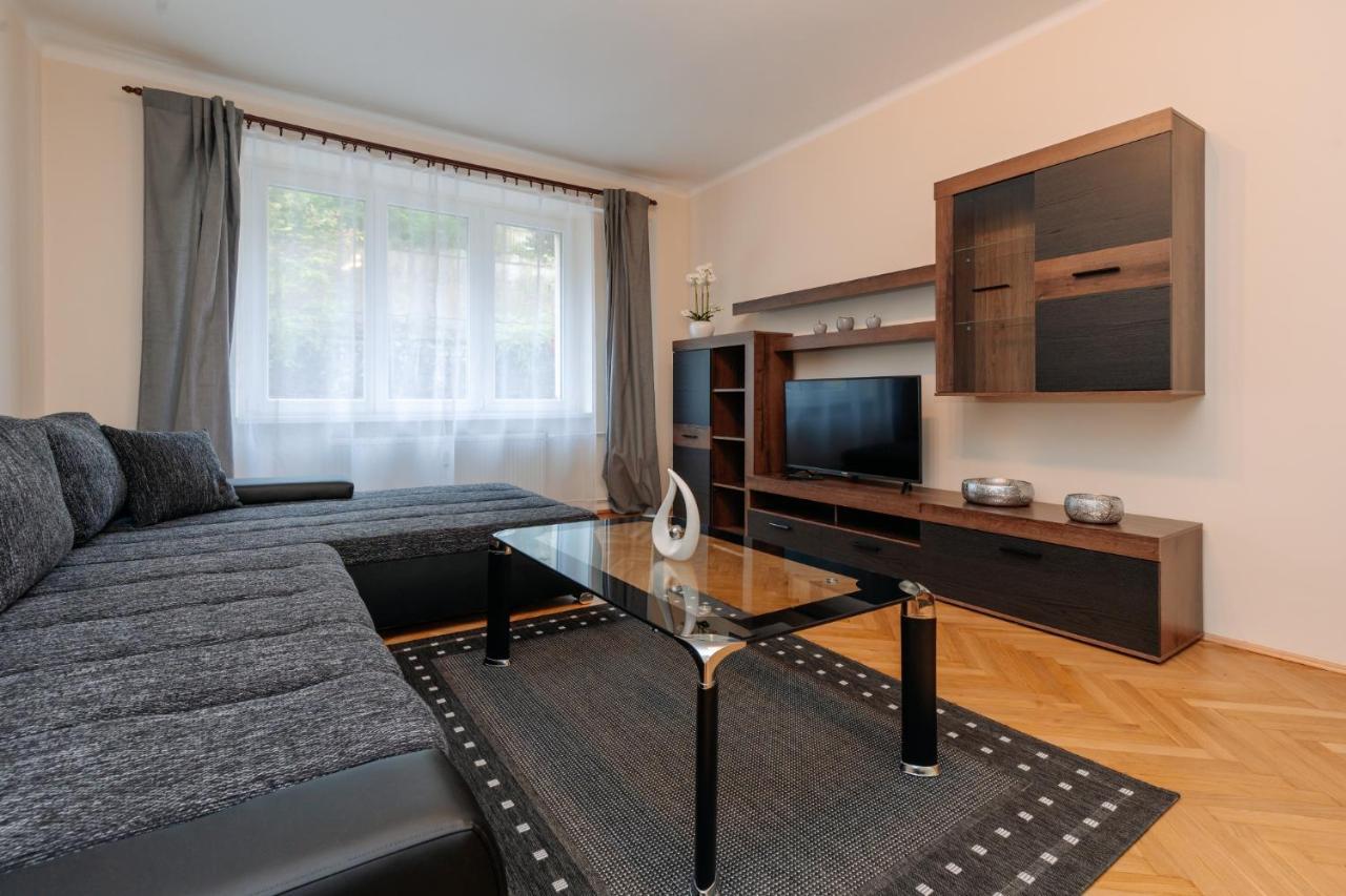 Apartments Tgm 11 Karlovy Vary Bagian luar foto