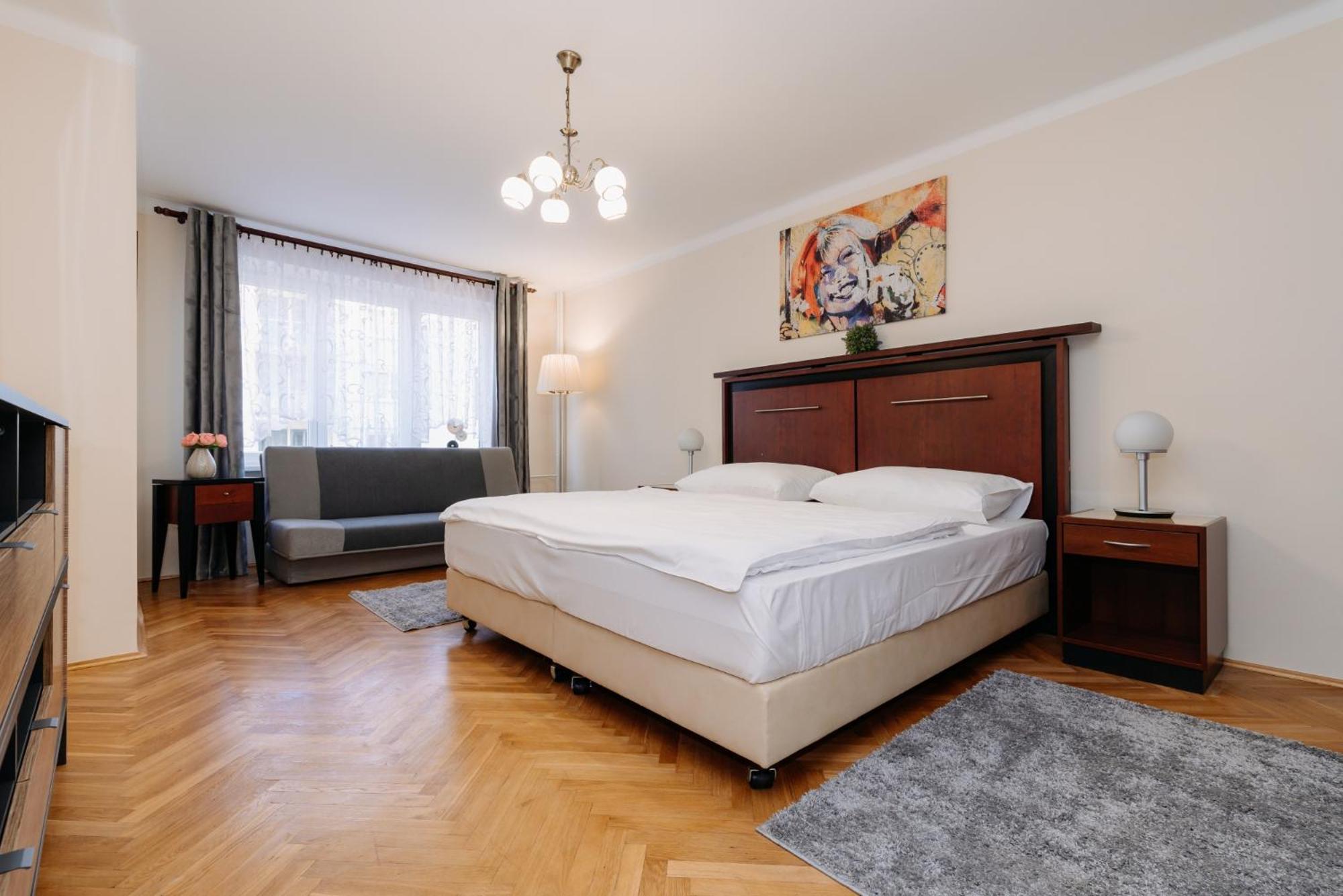 Apartments Tgm 11 Karlovy Vary Bagian luar foto