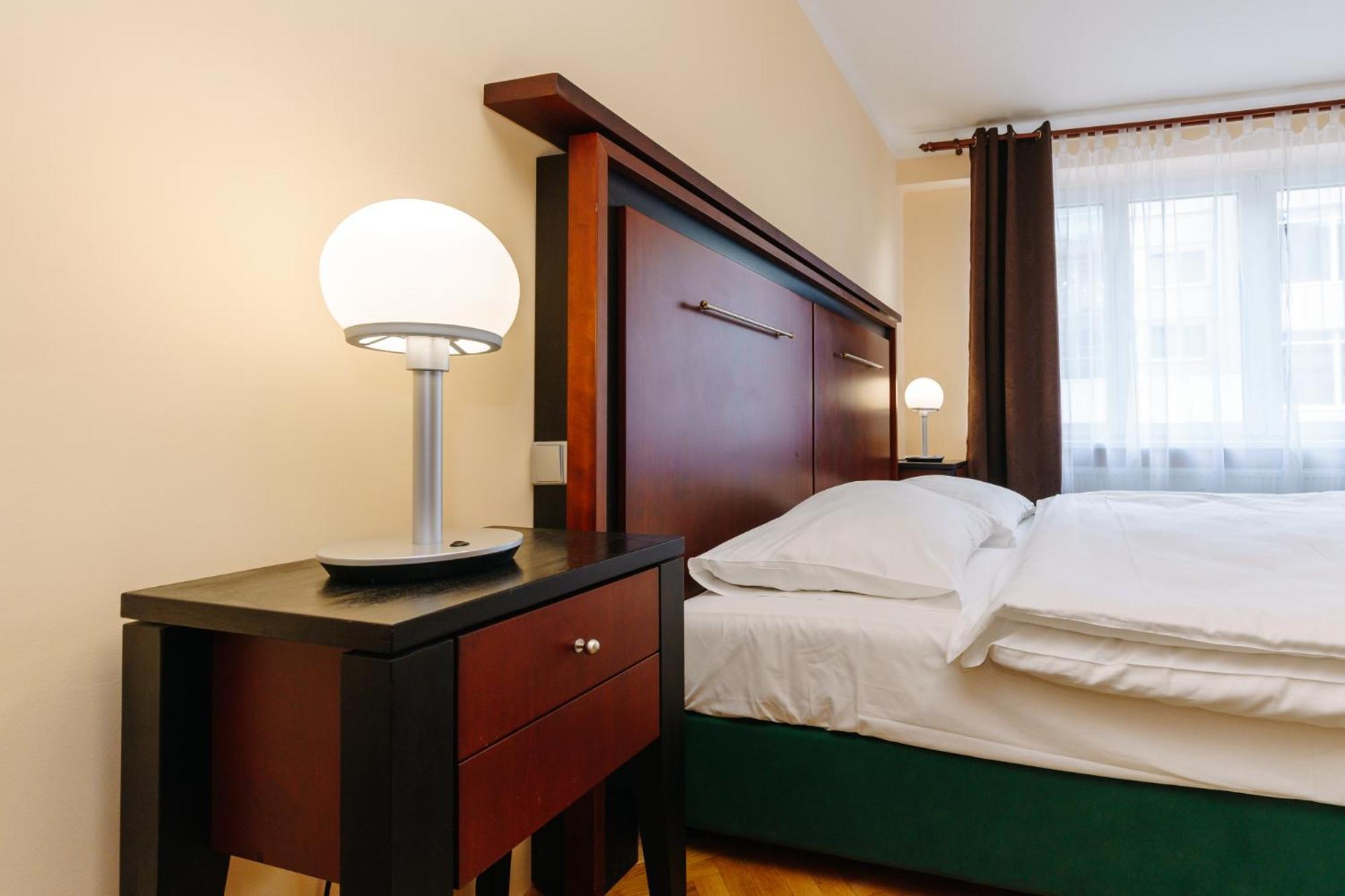 Apartments Tgm 11 Karlovy Vary Ruang foto