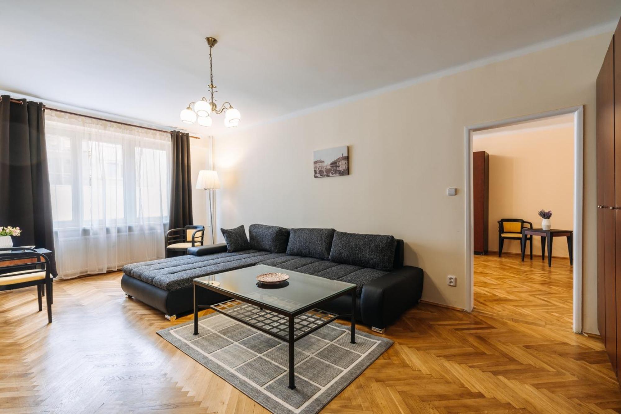 Apartments Tgm 11 Karlovy Vary Ruang foto