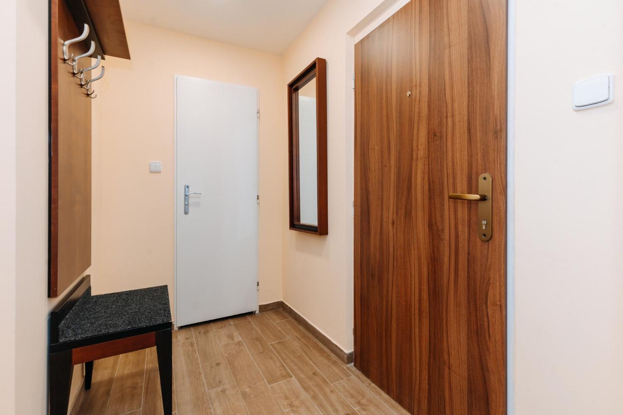 Apartments Tgm 11 Karlovy Vary Bagian luar foto